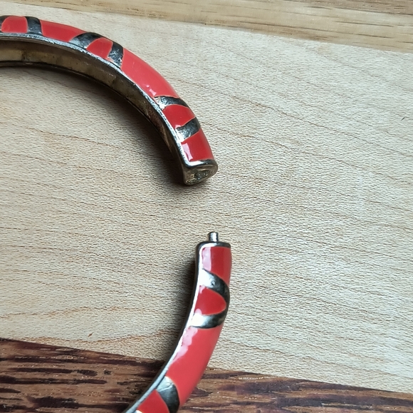 Hinged Clamper Bracelet Enamel Two Tone Red Metal - Picture 4 of 12